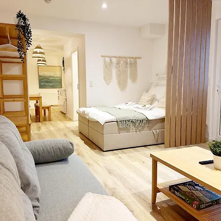 Gemuetliches 2 Zimmer Ambient Apartment Mit Queensize-Bett , Etagenbett& Schlafsofa In Alsternaehe Hamburg Exterior photo
