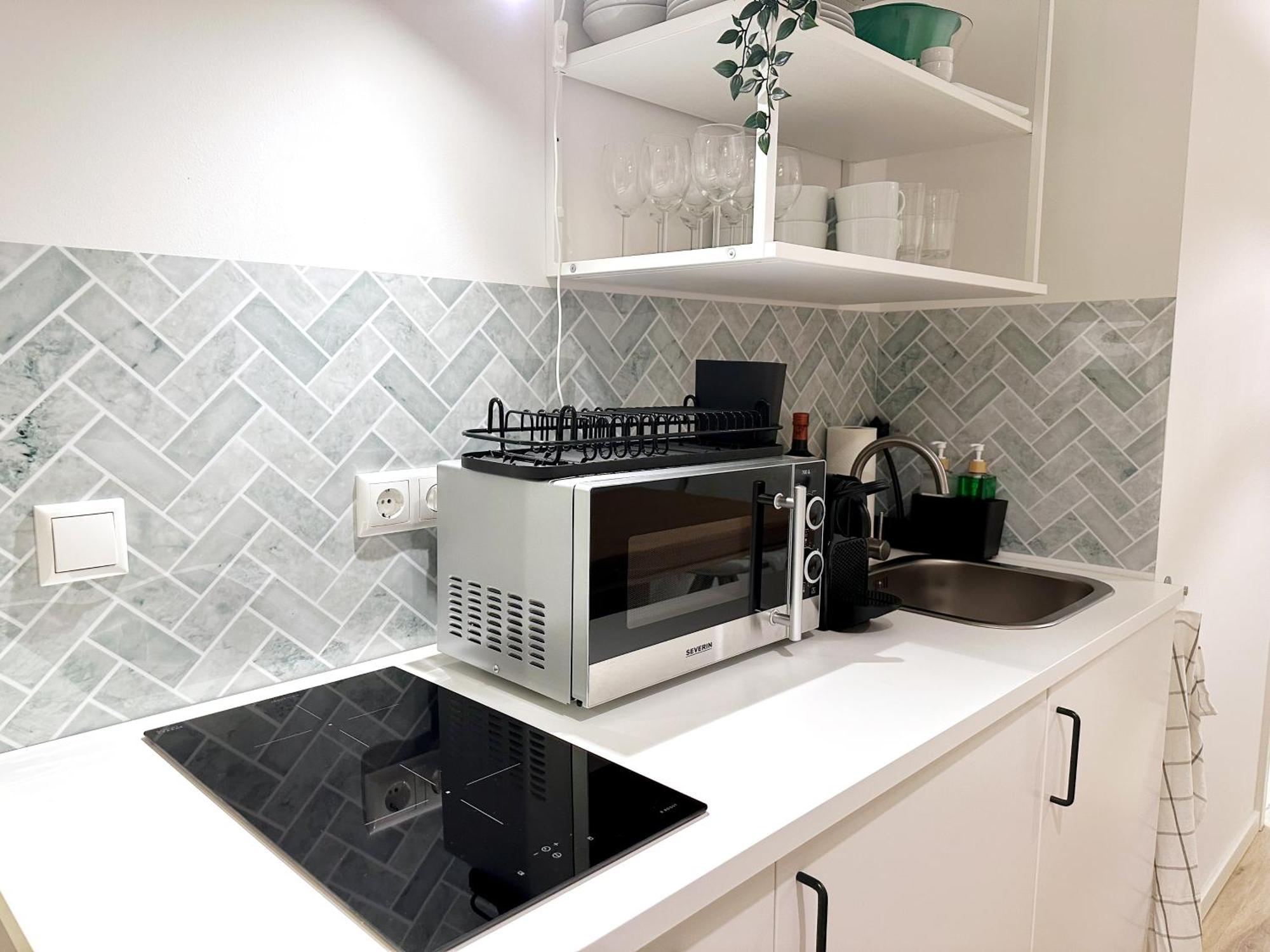 Appartement Gemuetliches 2 Ambient Mit Queensize-bett , Etagenbett& Schlafsofa In Alsternaehe *