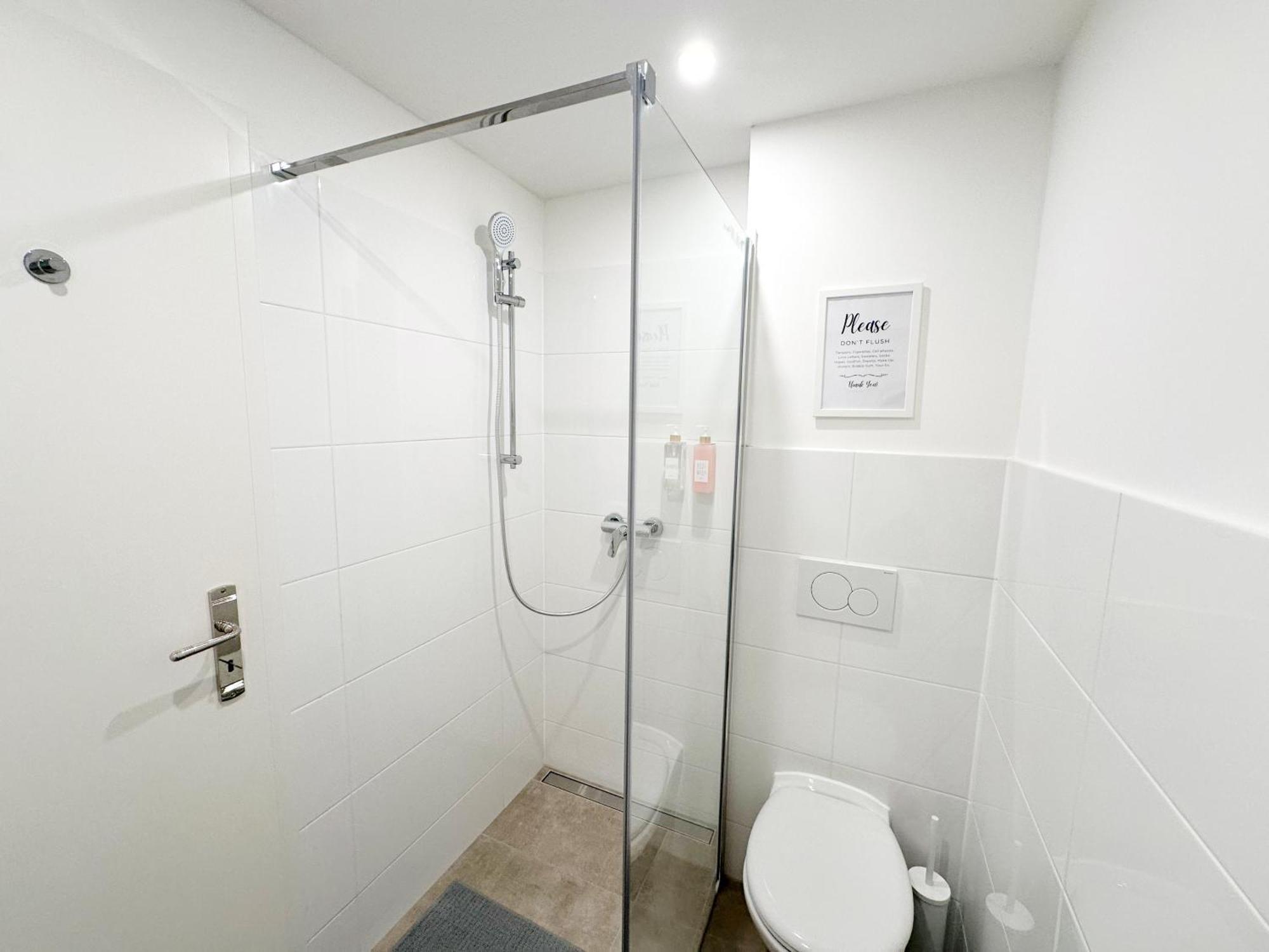 Gemuetliches 2 Ambient Mit Queensize-bett , Etagenbett& Schlafsofa In Alsternaehe * Hamburg-Harburg