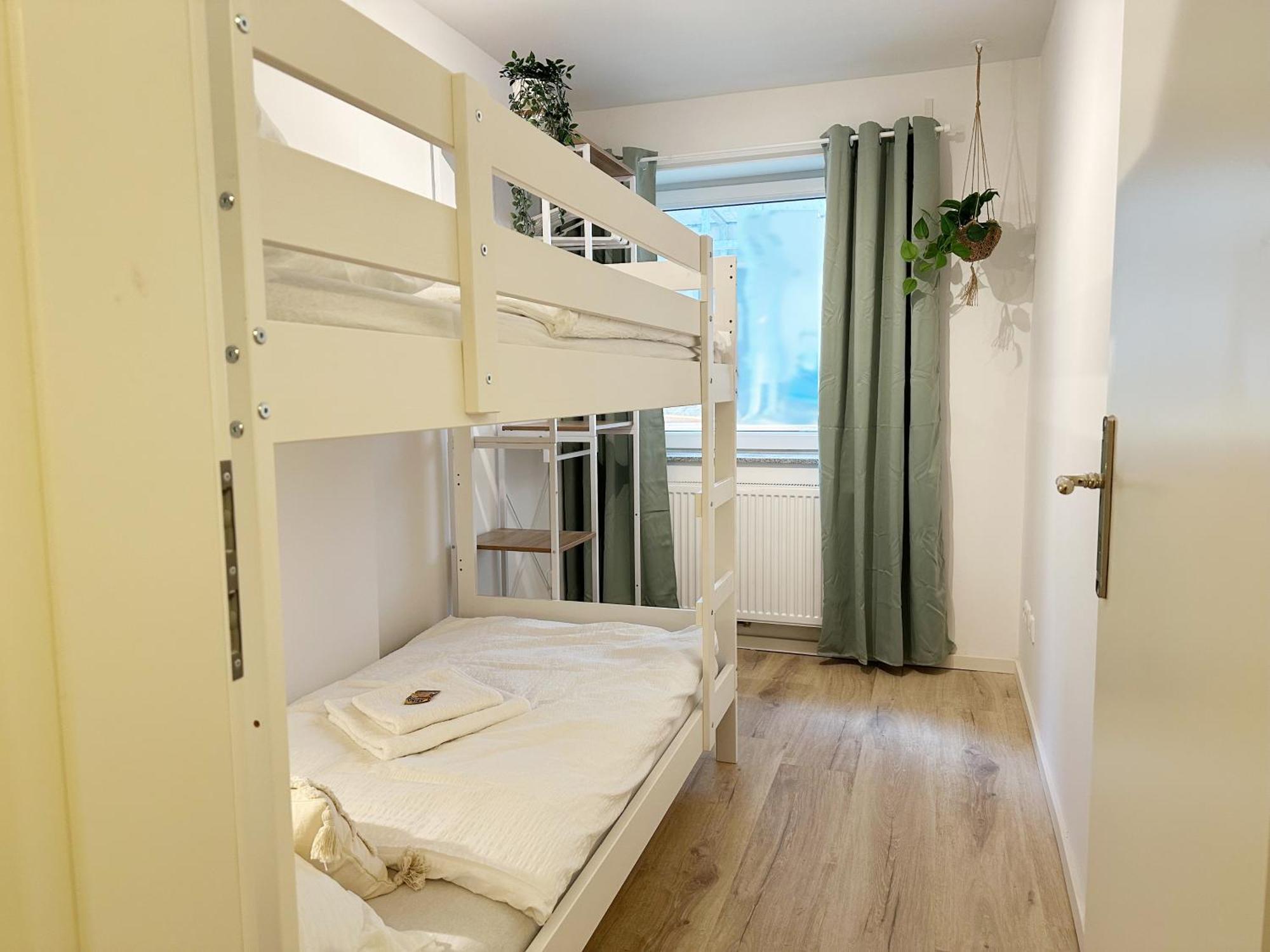 Gemuetliches 2 Ambient Mit Queensize-bett , Etagenbett& Schlafsofa In Alsternaehe Appartement Hamburg-Harburg