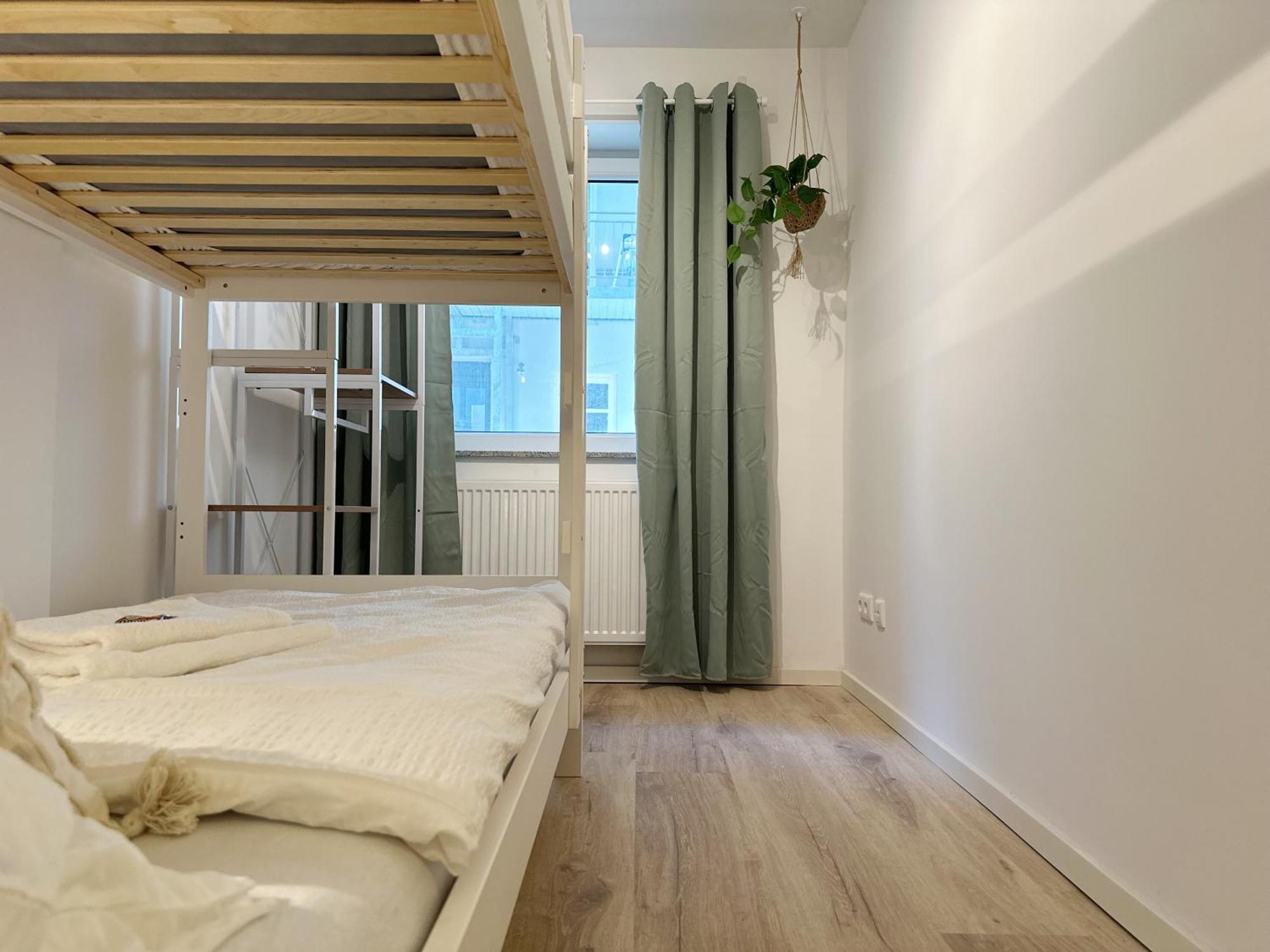 Appartement Gemuetliches 2 Ambient Mit Queensize-bett , Etagenbett& Schlafsofa In Alsternaehe