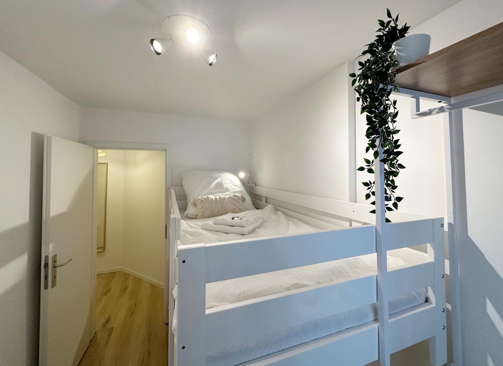 Apartamento Gemuetliches 2 Ambient Mit Queensize-bett , Etagenbett& Schlafsofa In Alsternaehe